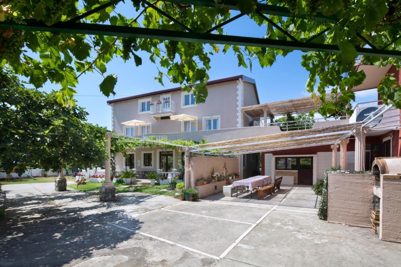 Apartments Al Parma Budva Eksteriør billede