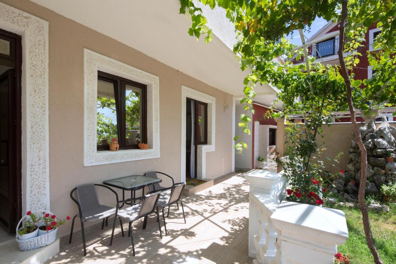 Apartments Al Parma Budva Eksteriør billede