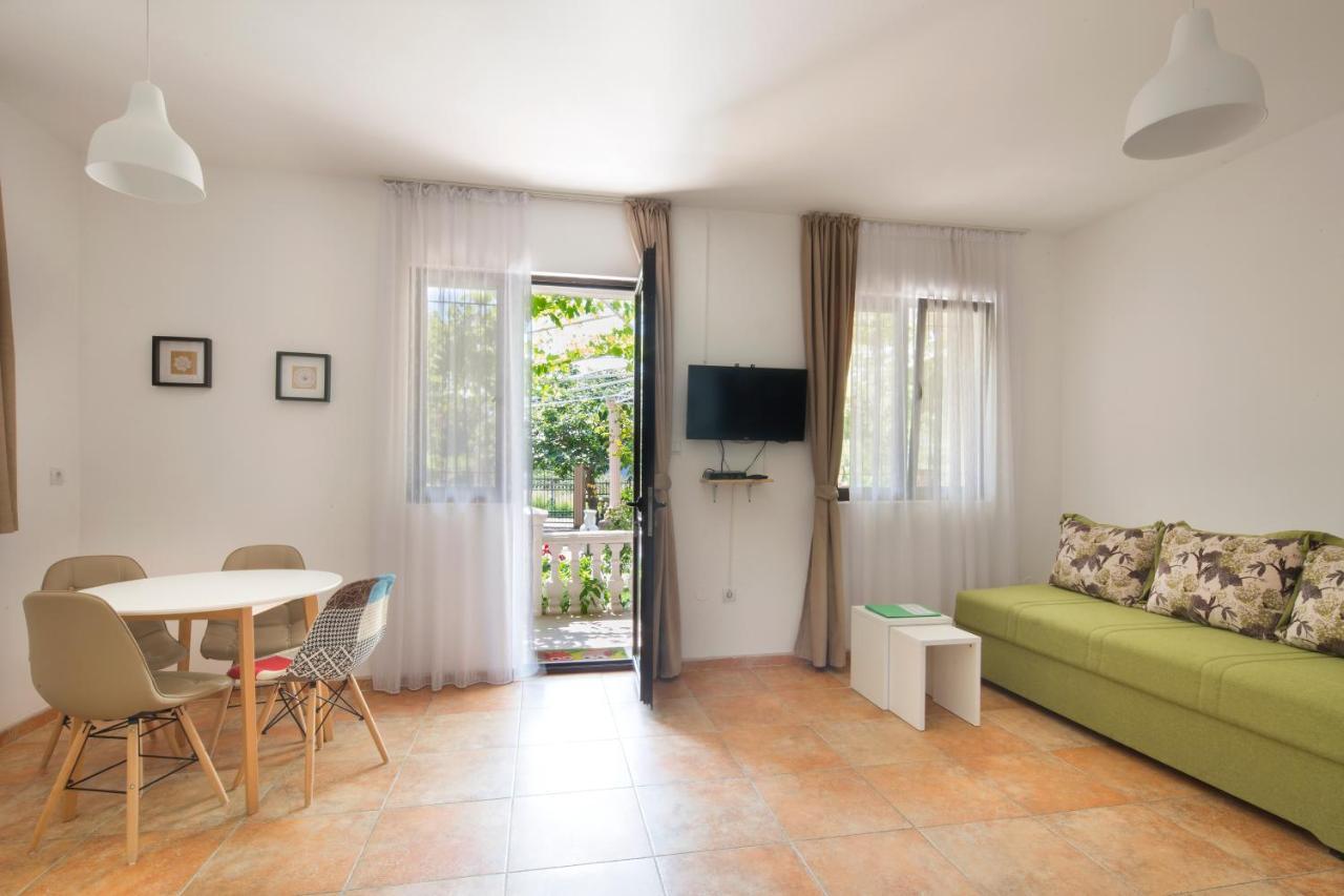 Apartments Al Parma Budva Eksteriør billede