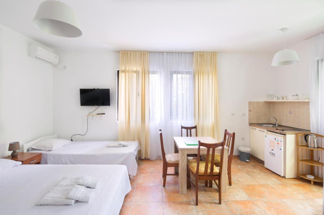 Apartments Al Parma Budva Eksteriør billede